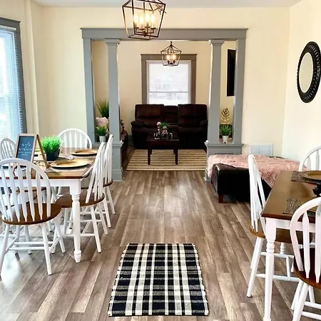 6Br Retreat-Great For Reunions And Getaways Minutes From Niagara Falls